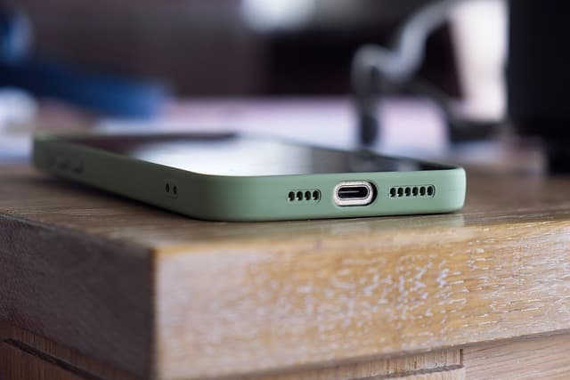 How to Safely Manage Your Smartphone's Data Privacy